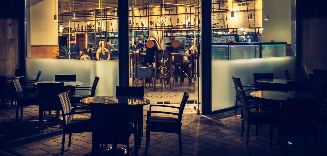 pizza restaurant chain outlet image